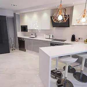 Luxury 2 Bedroom In Cristianos Apartment